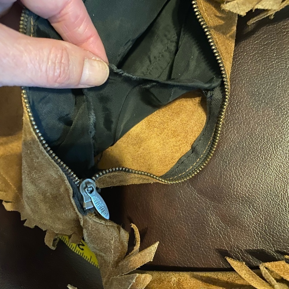 Suede fringe bag - Picture 2 of 8